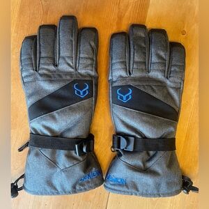 Men’s Demon Gloves NWOT